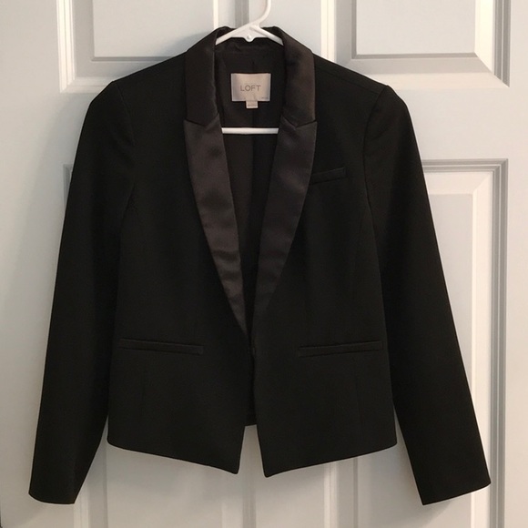 LOFT Jackets & Blazers - Loft Tuxedo style Blazer